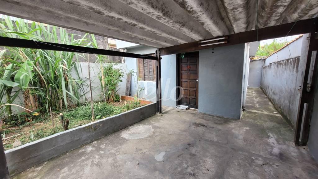 QUINTAL de Casa à venda, térrea com 95 m², 2 quartos e 1 vaga em Vila Alpina - São Paulo