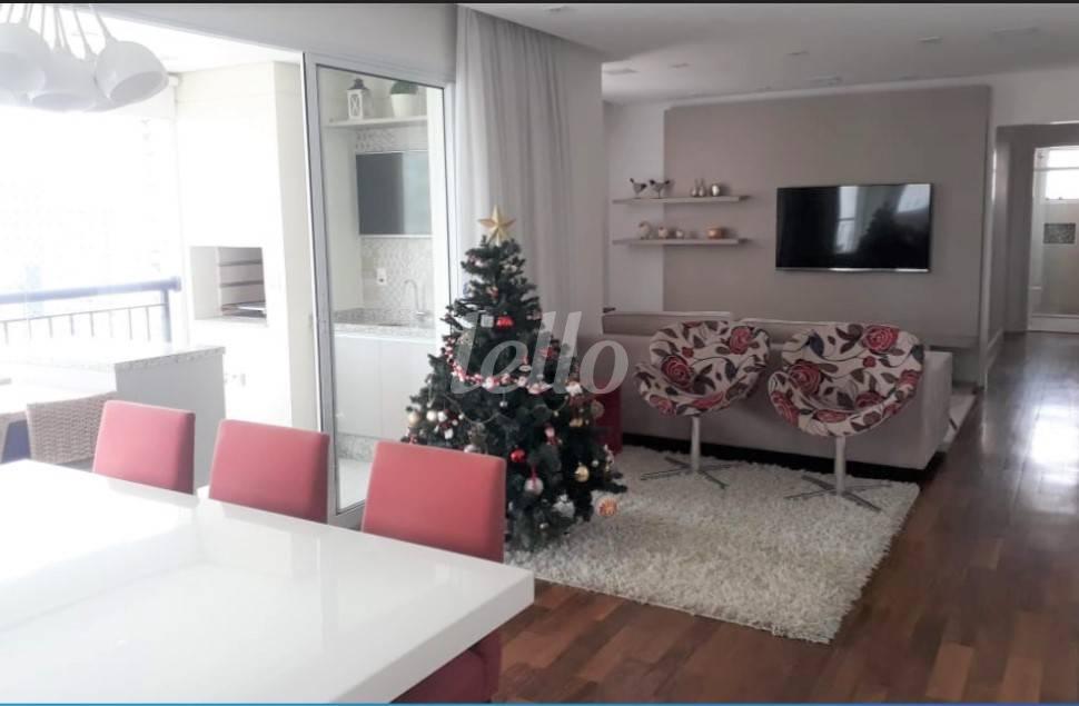 SALA de Apartamento à venda, Padrão com 117 m², 4 quartos e 2 vagas em Santo Amaro - São Paulo