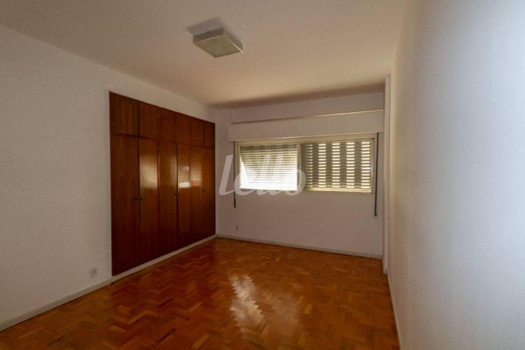 DORMITÓRIO 3 SUÍTE de Apartamento para alugar, Padrão com 190 m², 3 quartos e 1 vaga em Consolação - São Paulo