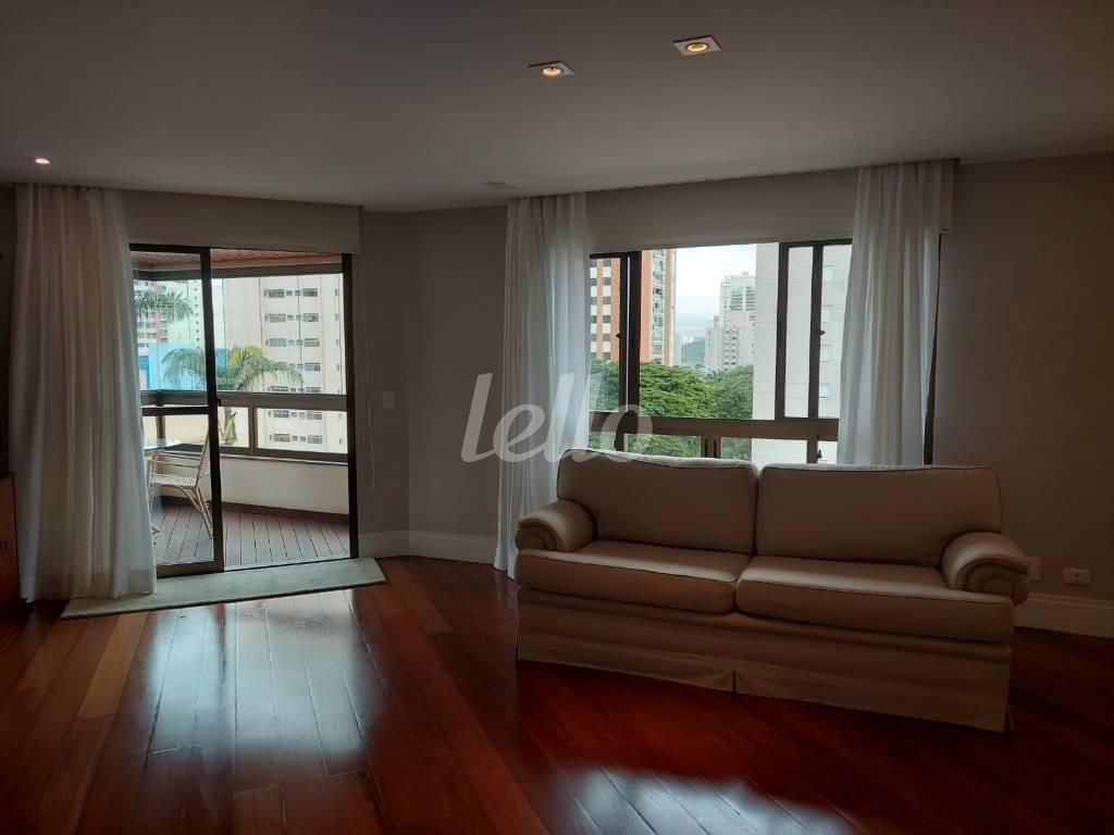 SALA de Apartamento à venda, Padrão com 162 m², 4 quartos e 3 vagas em Vila Leopoldina - São Paulo