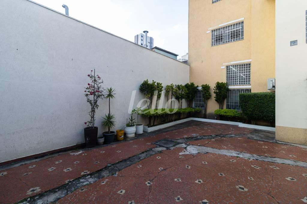ÁREA EXTERNA de Casa para alugar, de vila - térrea com 500 m², e 4 vagas em Mooca - São Paulo
