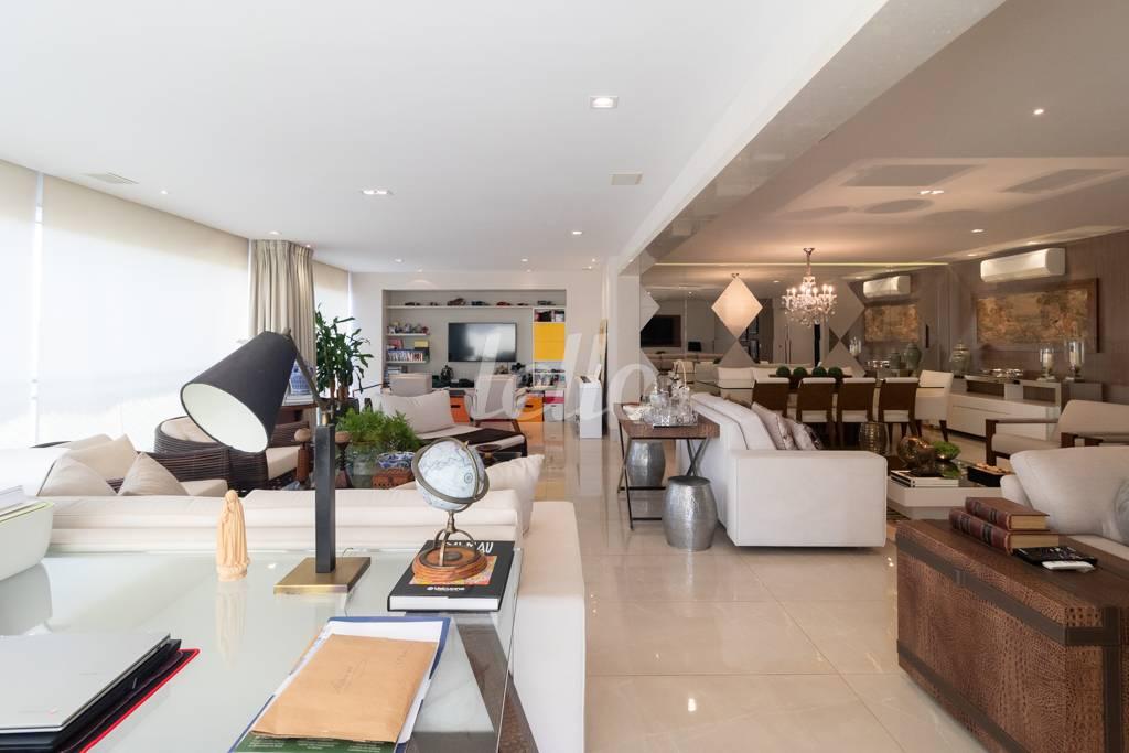 SALA de Apartamento à venda, Padrão com 283 m², 4 quartos e 4 vagas em Parque da Mooca - São Paulo