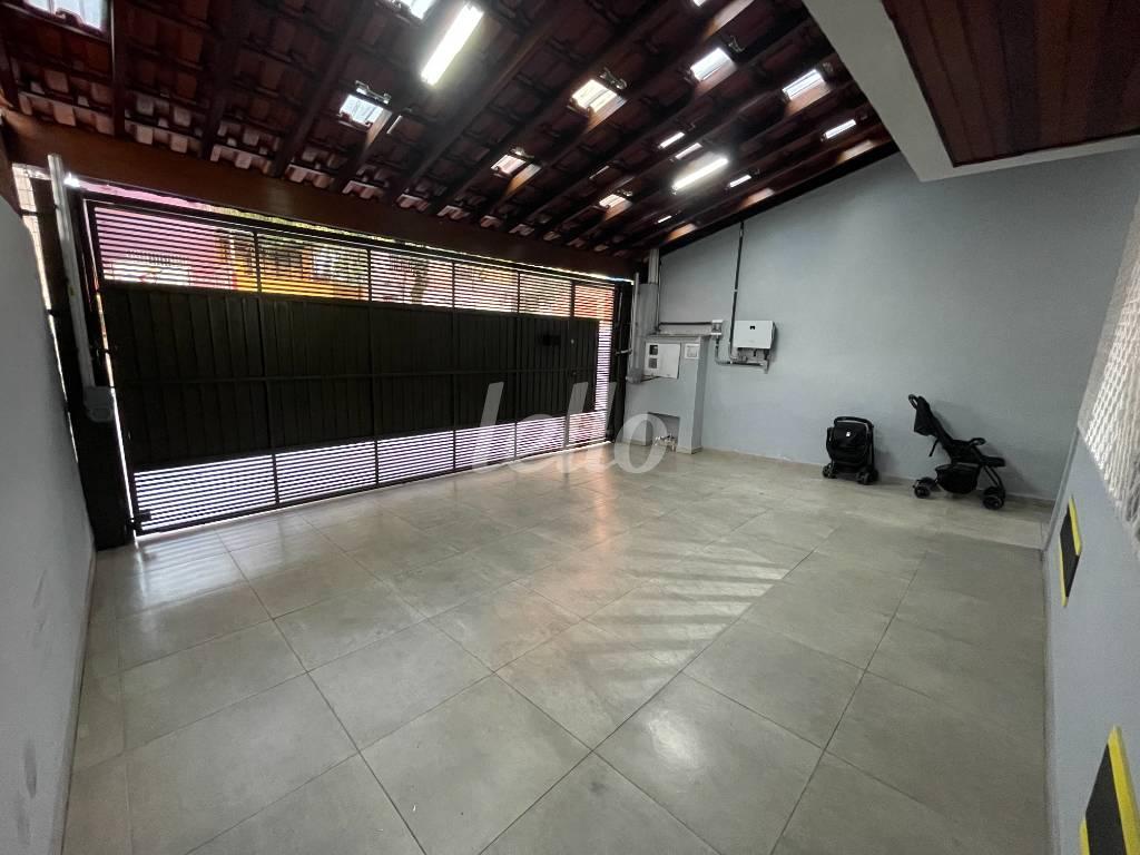 GARAGEM de Casa à venda, sobrado com 280 m², 4 quartos e 2 vagas em Ipiranga - São Paulo