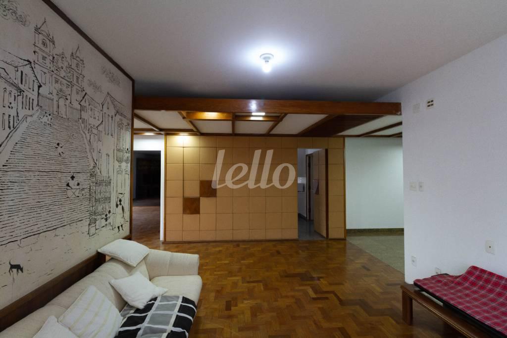 SALA DE ESTAR de Apartamento à venda, Padrão com 292 m², 3 quartos e 2 vagas em Bela Vista - São Paulo