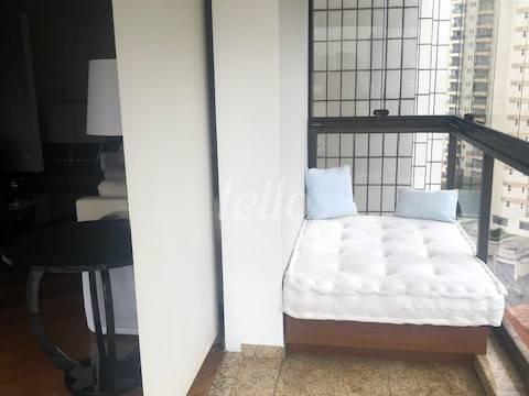 VARANDA de Apartamento para alugar, Padrão com 204 m², 3 quartos e 3 vagas em Campo Belo - São Paulo