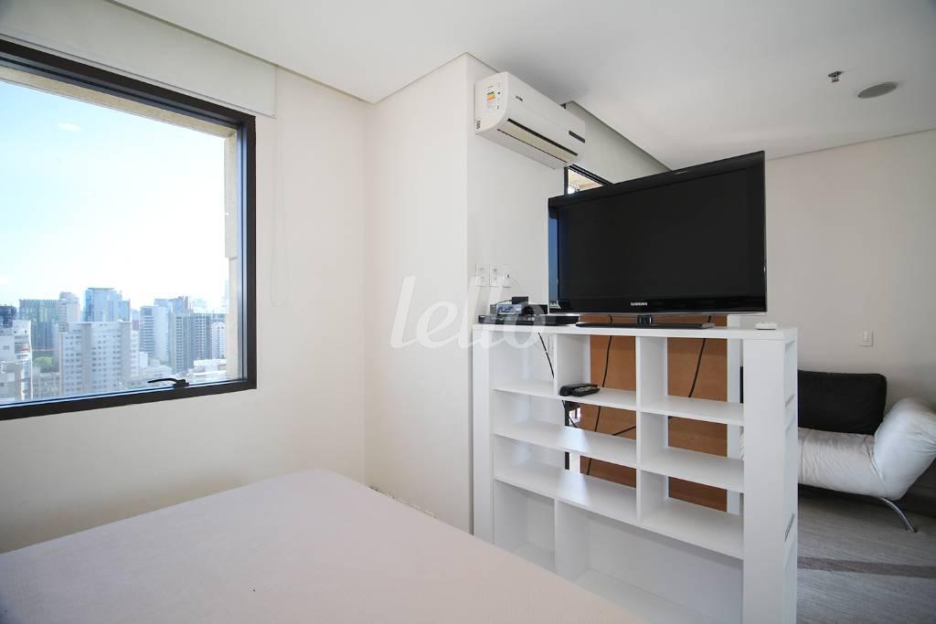 SUÍTE de Apartamento para alugar, Padrão com 74 m², 1 quarto e 2 vagas em Itaim Bibi - São Paulo