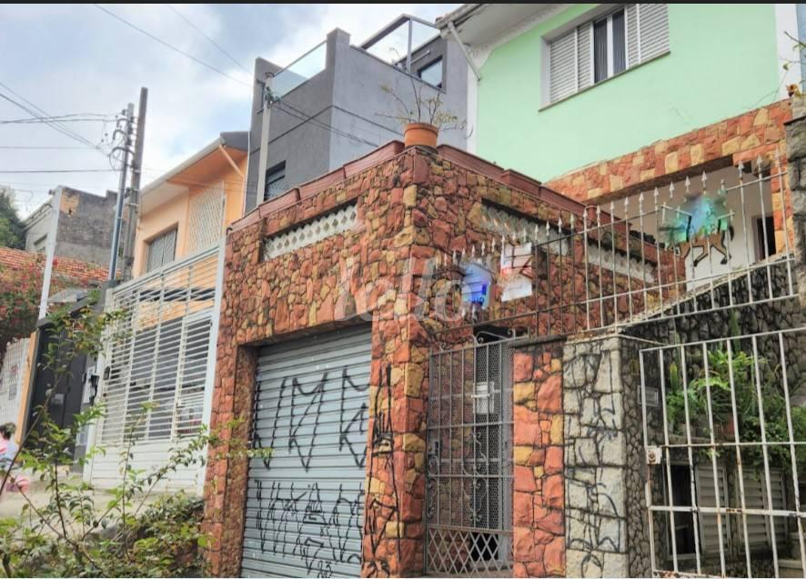 FACHADA de Casa à venda, sobrado com 260 m², 3 quartos e 3 vagas em Vila Mariana - São Paulo