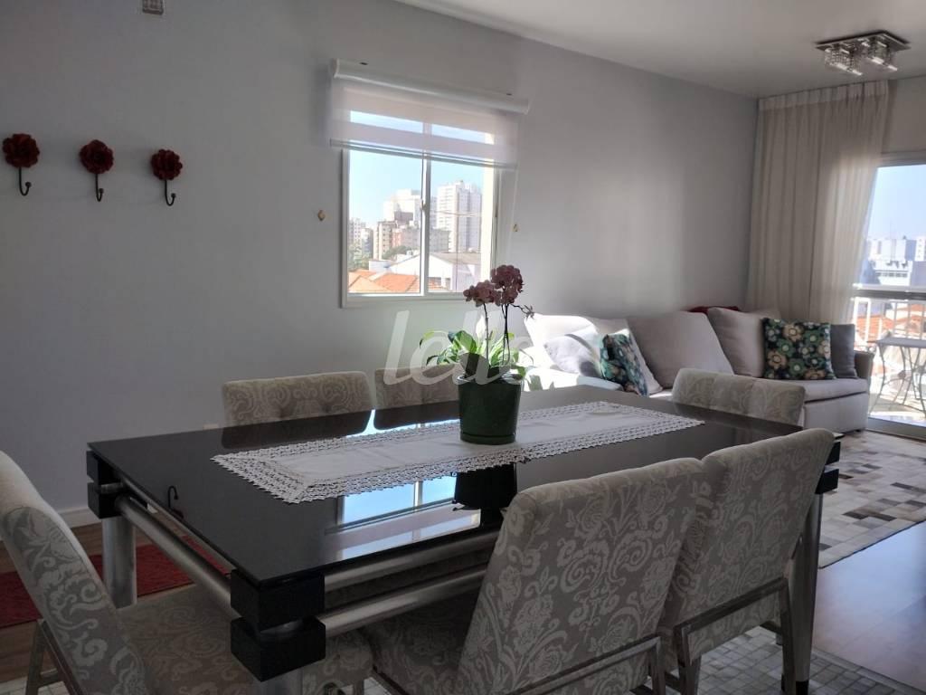 LIVING de Apartamento à venda, Padrão com 102 m², 3 quartos e 2 vagas em Mirandopolis - São Paulo