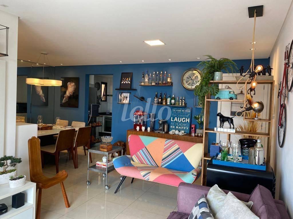 SALA de Apartamento à venda, Padrão com 86 m², 3 quartos e 2 vagas em Vila Alzira - Santo André