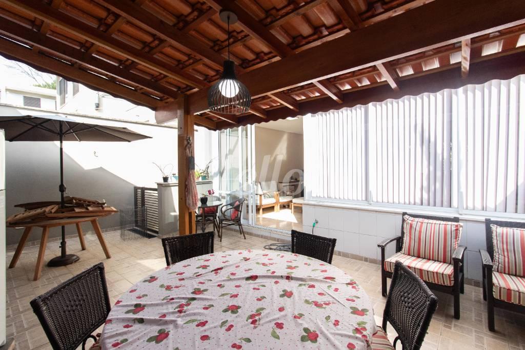 ÁREA GOURMET de Casa à venda, em condomínio - sobrado com 242 m², 4 quartos e 4 vagas em Tremembé - São Paulo