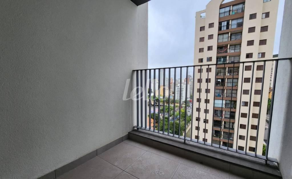 VARANDA de Apartamento à venda, Padrão com 22 m², 1 quarto e em Vila Mariana - São Paulo