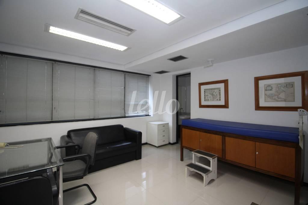 SALA 3 de Sala / Conjunto para alugar, Padrão com 160 m², e 3 vagas em Vila Olímpia - São Paulo