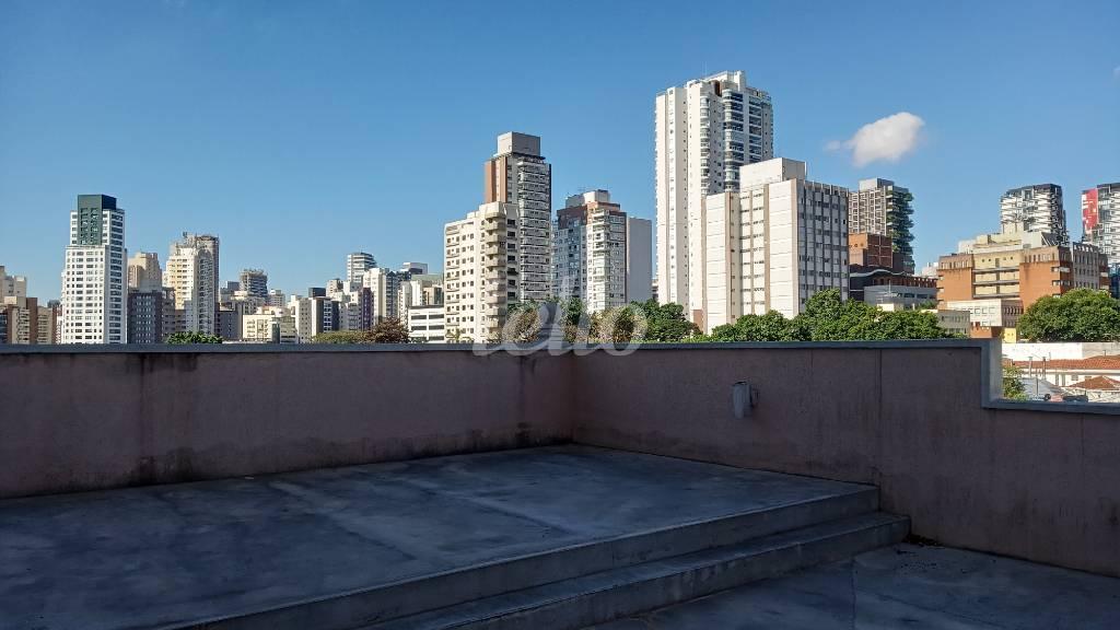 TERRAÇO de Prédio Comercial à venda, Monousuário com 500 m², e 8 vagas em Vila Olímpia - São Paulo