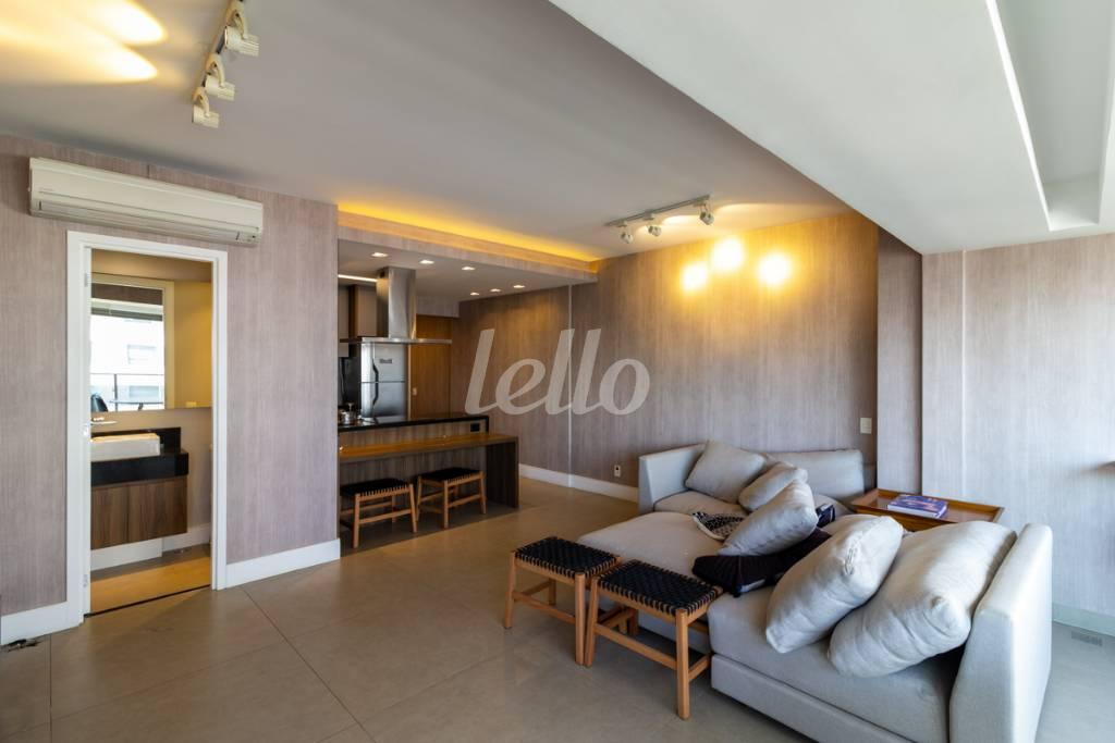 SALA de Apartamento para alugar, Padrão com 84 m², 2 quartos e 2 vagas em Brooklin Paulista - São Paulo