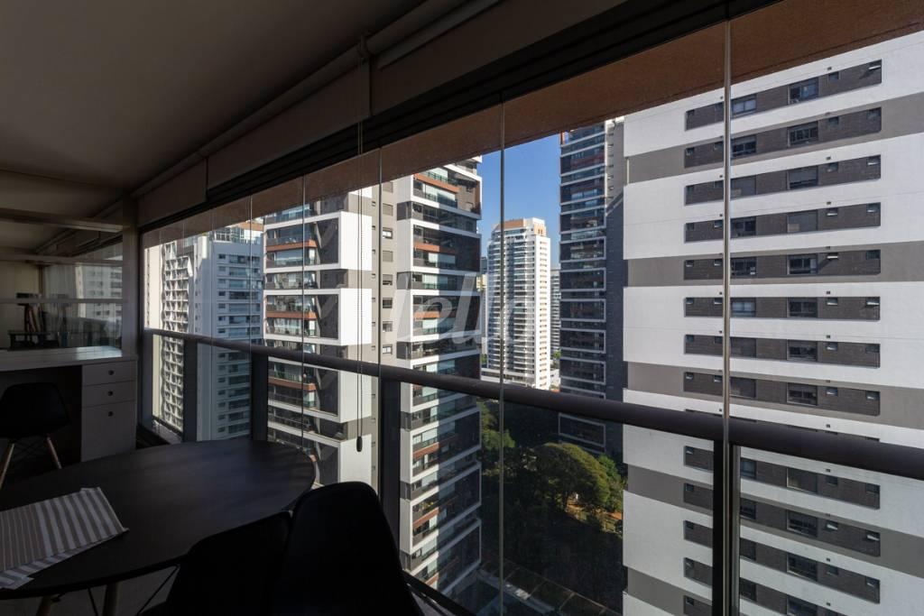 VARANDA de Apartamento para alugar, Padrão com 84 m², 2 quartos e 2 vagas em Brooklin Paulista - São Paulo