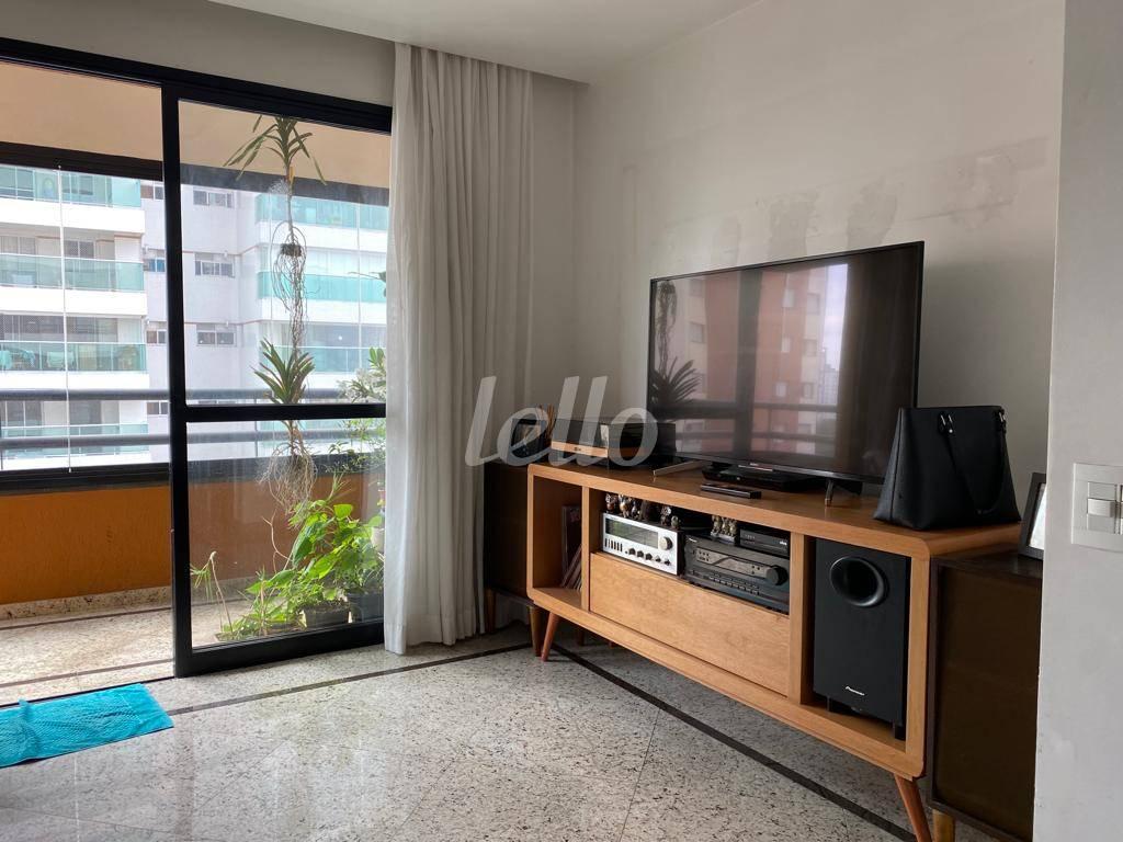 SALA de Apartamento à venda, Padrão com 84 m², 3 quartos e 2 vagas em Vila Zilda - São Paulo