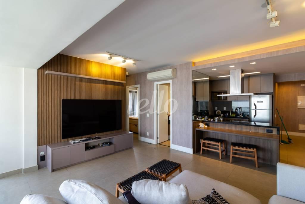 SALA de Apartamento para alugar, Padrão com 84 m², 2 quartos e 2 vagas em Brooklin Paulista - São Paulo
