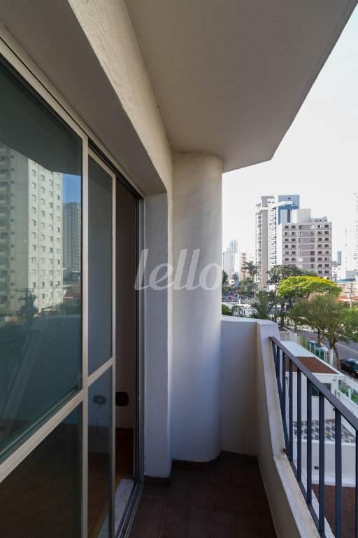 SACADA de Apartamento à venda, Padrão com 75 m², 2 quartos e 1 vaga em Vila Clementino - São Paulo