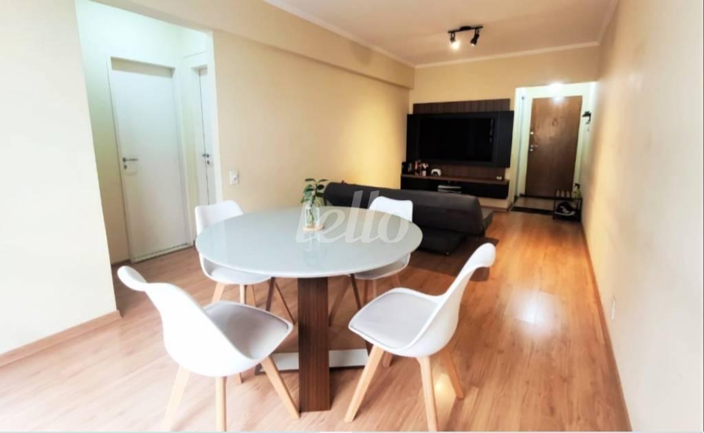 SALA de Apartamento à venda, Padrão com 66 m², 2 quartos e 1 vaga em Vila Olímpia - São Paulo