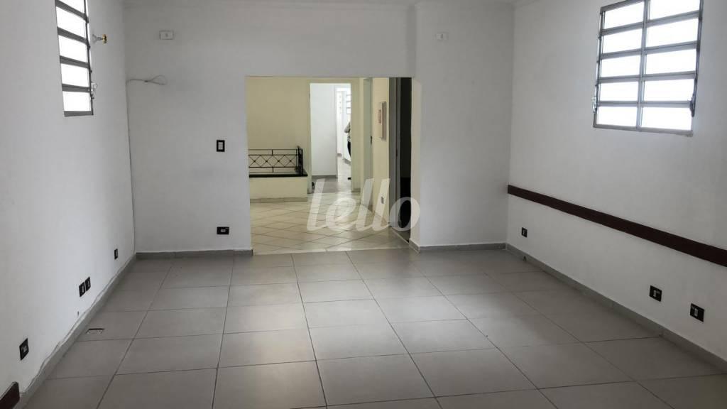 DORMITÓRIO de Casa para alugar, assobradada com 320 m², 3 quartos e 2 vagas em Vila Monte Alegre - São Paulo