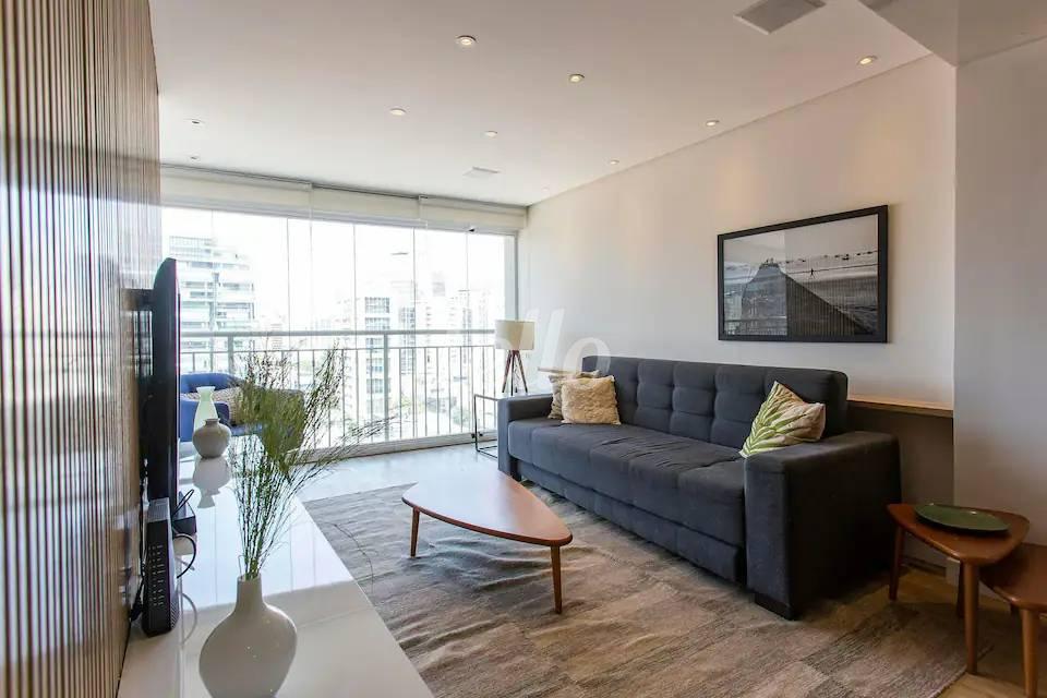 SALA de Apartamento para alugar, Padrão com 81 m², 1 quarto e 2 vagas em Itaim Bibi - São Paulo