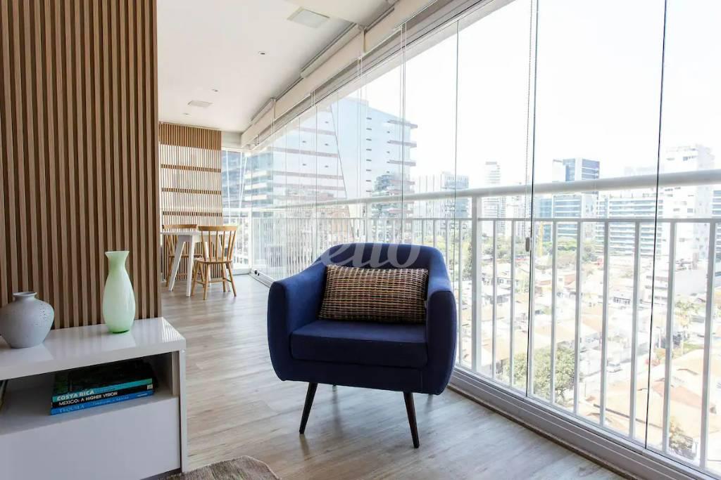 VARANDA de Apartamento para alugar, Padrão com 81 m², 1 quarto e 2 vagas em Itaim Bibi - São Paulo