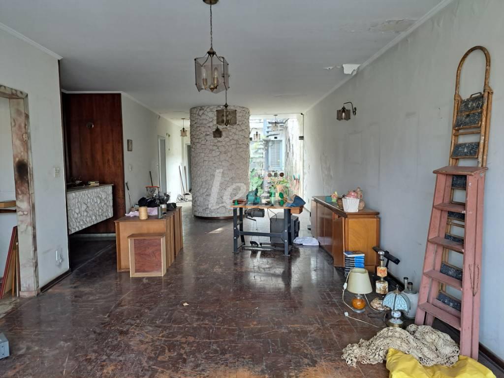 SALA de Casa à venda, sobrado com 304 m², 4 quartos e 5 vagas em Vila Prudente - São Paulo