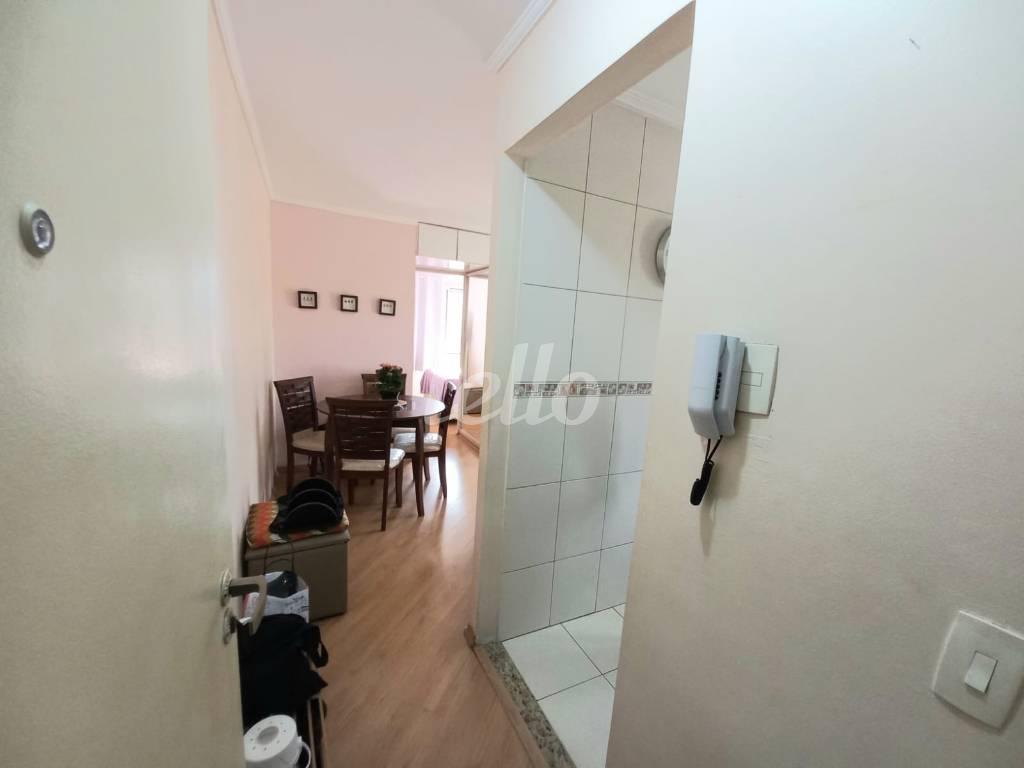 CIRCULAÇÃO de Apartamento à venda, Padrão com 42 m², 1 quarto e 1 vaga em Vila Paiva - São Paulo