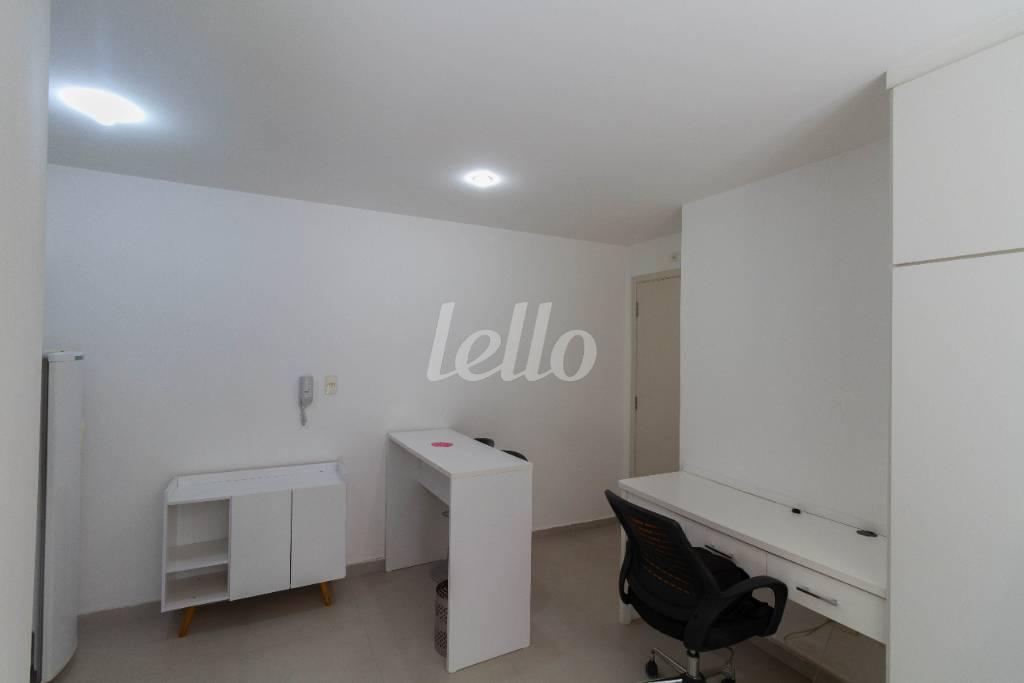 SALA de Apartamento para alugar, Padrão com 30 m², 1 quarto e 1 vaga em Consolação - São Paulo