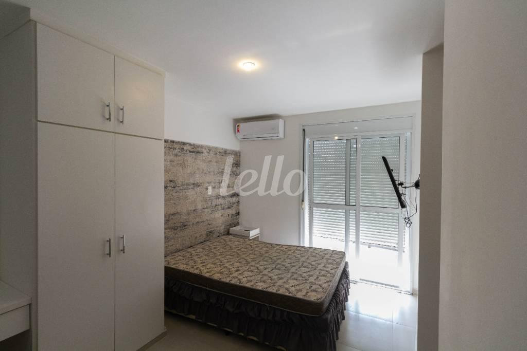DORMITÓRIO de Apartamento para alugar, Padrão com 30 m², 1 quarto e 1 vaga em Consolação - São Paulo