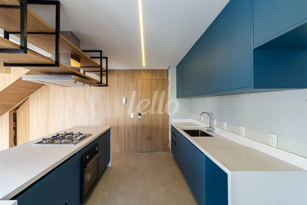 COZINHA de Apartamento para alugar, Padrão com 242 m², 3 quartos e 3 vagas em Sumaré - São Paulo