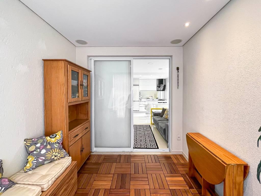 VARANDA de Apartamento à venda, Padrão com 60 m², 1 quarto e 1 vaga em Pinheiros - São Paulo