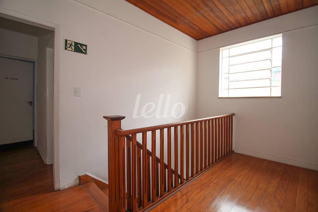 HALL DO 1° ANDAR de Casa para alugar, sobrado com 280 m², e 1 vaga em Vila Mariana - São Paulo