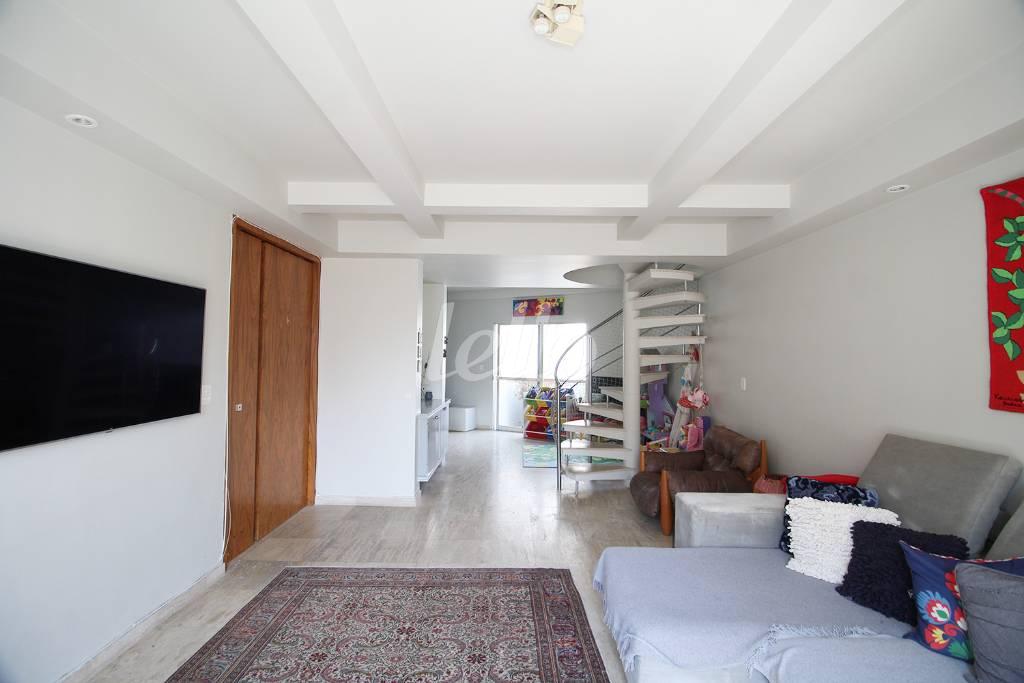 SALA de Apartamento à venda, cobertura - Padrão com 325 m², 4 quartos e 2 vagas em Indianópolis - São Paulo