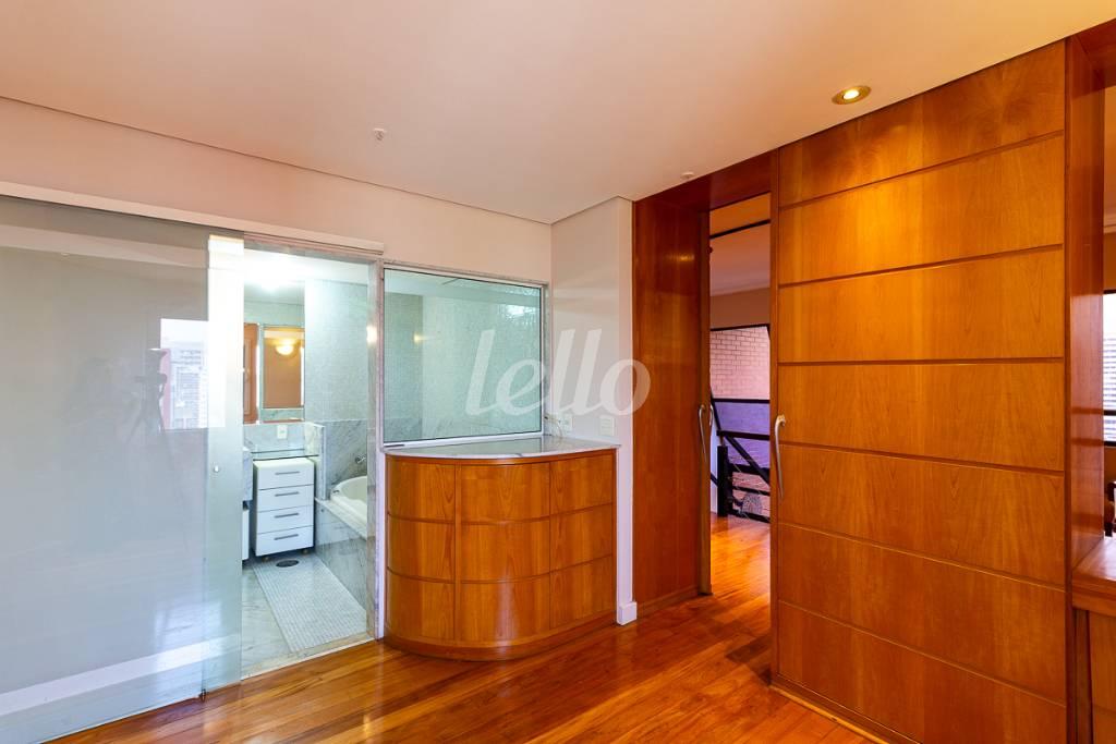 SUITE de Apartamento para alugar, Duplex com 100 m², 1 quarto e 1 vaga em Pinheiros - São Paulo