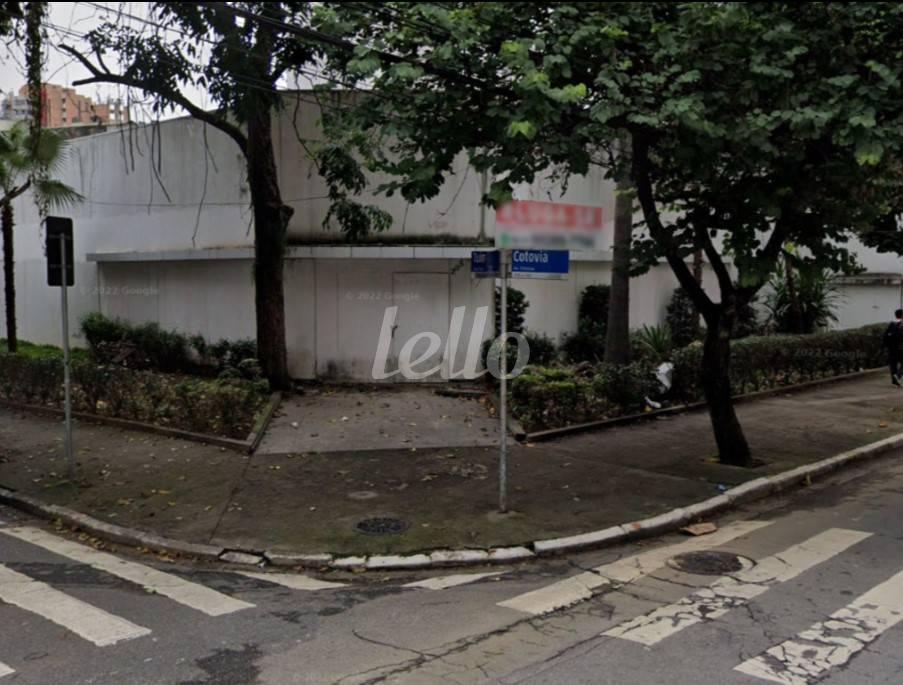 FRENTE DO IMÓVEL de Prédio Comercial para alugar, Monousuário com 304 m², e em Indianópolis - São Paulo