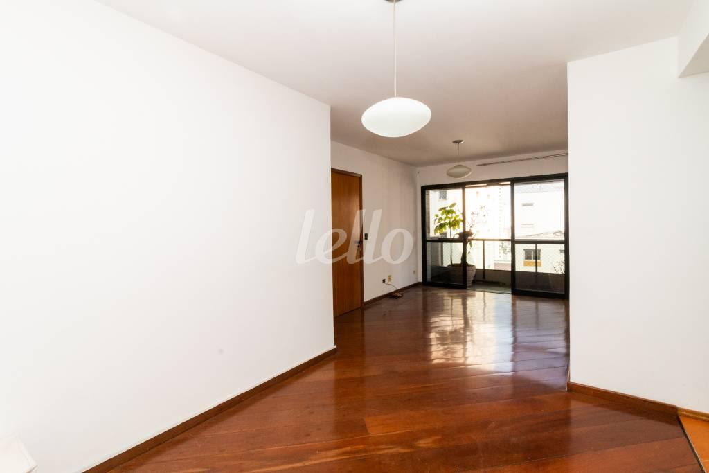 SALA de Apartamento à venda, Padrão com 79 m², 2 quartos e 1 vaga em Vila Mariana - São Paulo