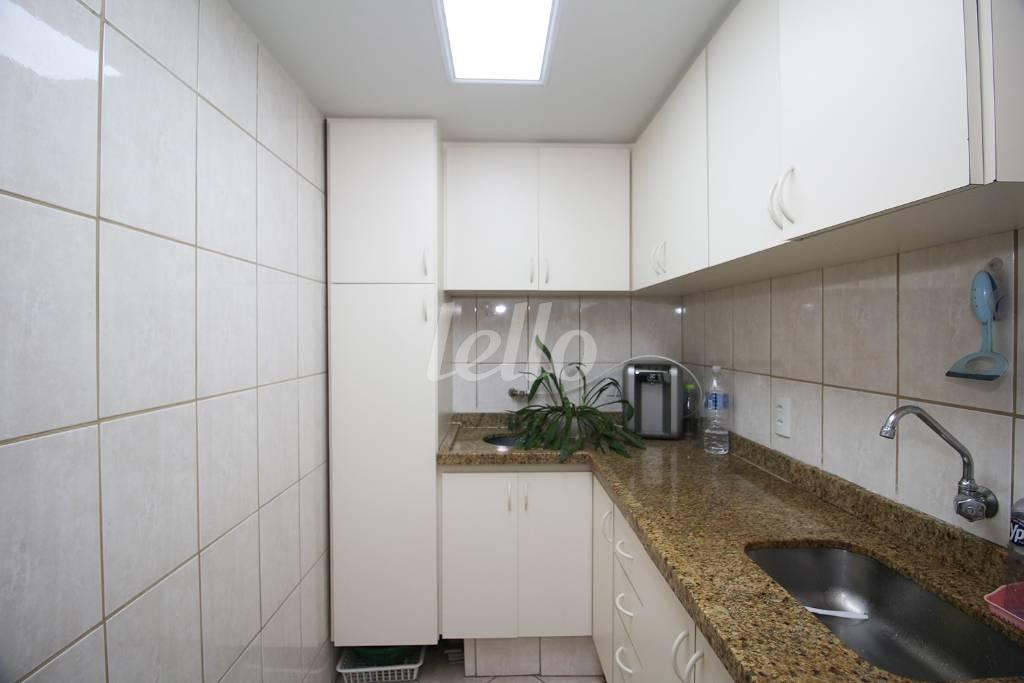 COPA de Sala / Conjunto para alugar, Padrão com 100 m², e em Vila Mariana - São Paulo