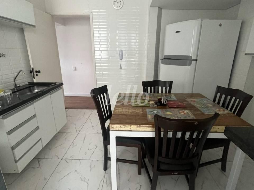 COZINHA de Apartamento para alugar, Padrão com 46 m², 2 quartos e 1 vaga em Nova Piraju - São Paulo