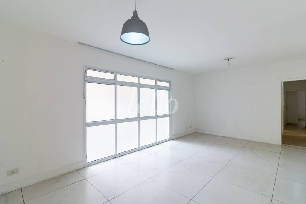 SALA de Apartamento para alugar, Padrão com 115 m², 3 quartos e 1 vaga em Vila Mariana - São Paulo