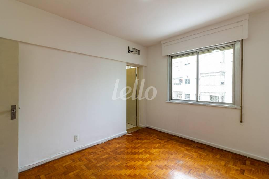 SUITE de Apartamento para alugar, Padrão com 260 m², 3 quartos e 1 vaga em Santa Cecília - São Paulo
