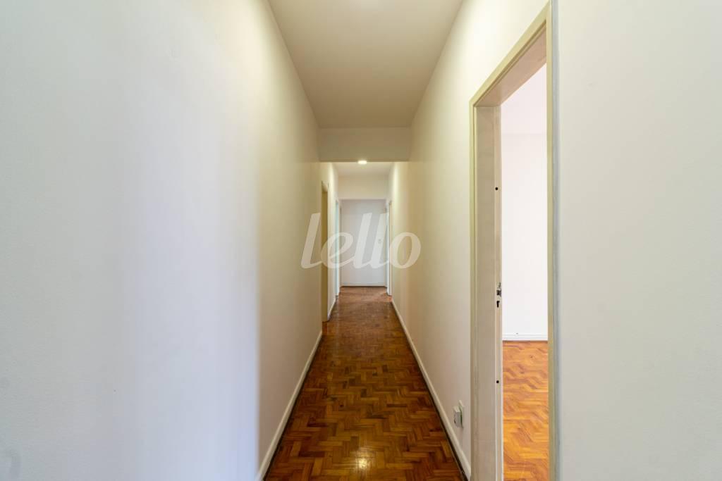CORREDOR de Apartamento para alugar, Padrão com 260 m², 3 quartos e 1 vaga em Santa Cecília - São Paulo