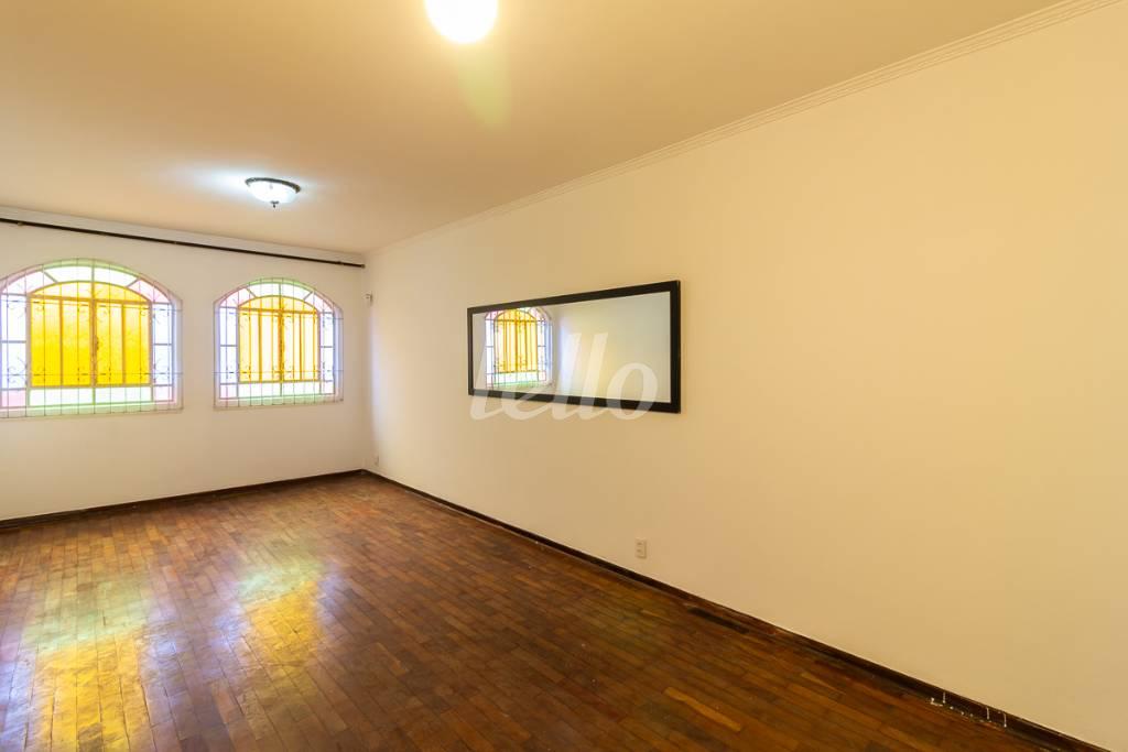 04 SALA1 de Casa à venda, sobrado com 205 m², 4 quartos e 2 vagas em Vila Dom Pedro I - São Paulo