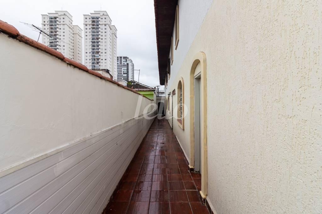 40 AREA EXTERNA de Casa à venda, sobrado com 205 m², 4 quartos e 2 vagas em Vila Dom Pedro I - São Paulo