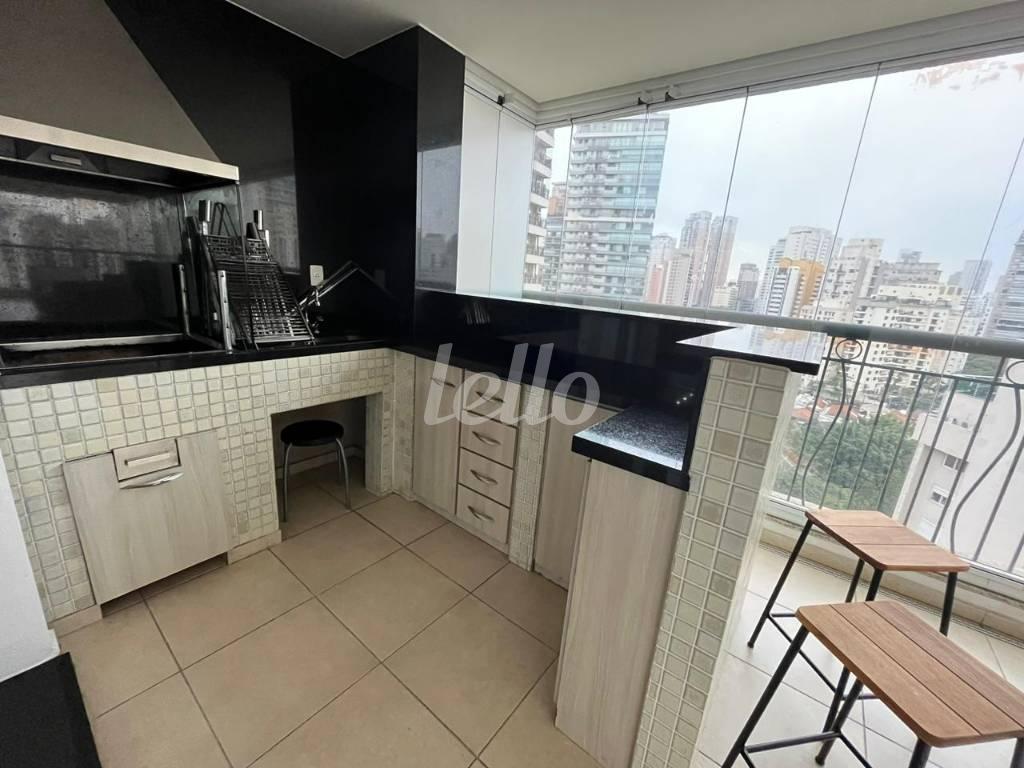 CHURRASQUEIRA de Apartamento para alugar, Padrão com 226 m², 4 quartos e 4 vagas em Vila Nova Conceição - São Paulo