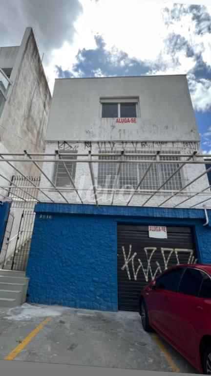 FACHADA de Casa para alugar, assobradada com 150 m², e 2 vagas em Vila Pompeia - São Paulo