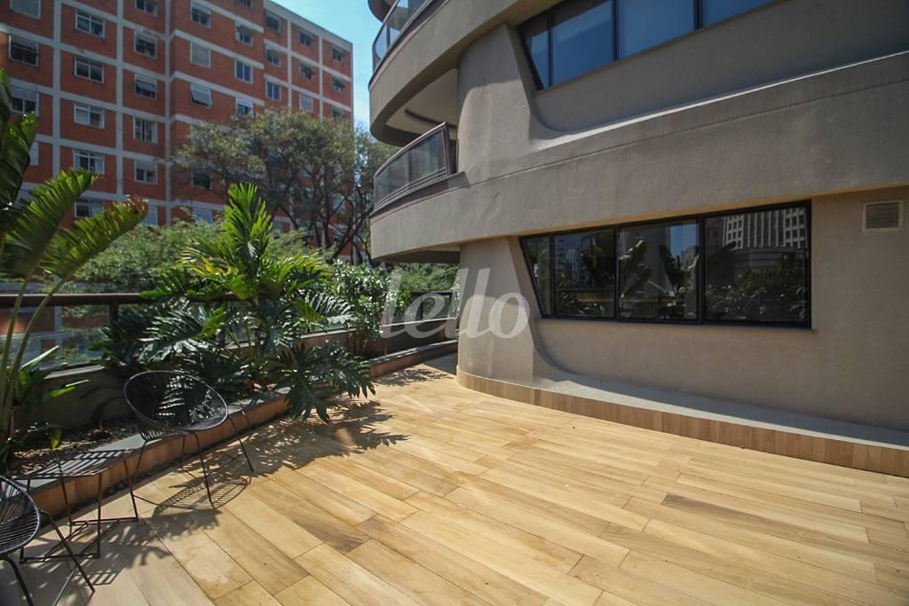 ÁREA EXTERNA DO AP de Apartamento para alugar, Padrão com 100 m², 1 quarto e 2 vagas em Vila Olímpia - São Paulo