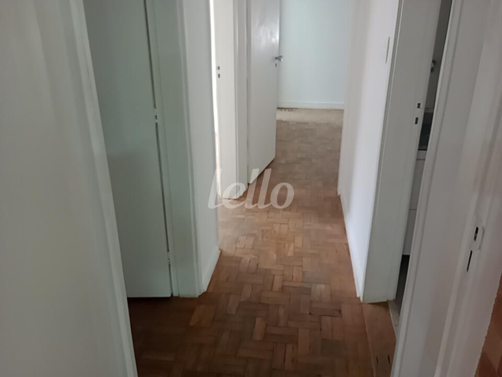 HALL de Apartamento para alugar, Padrão com 118 m², 3 quartos e 1 vaga em Itaim Bibi - São Paulo