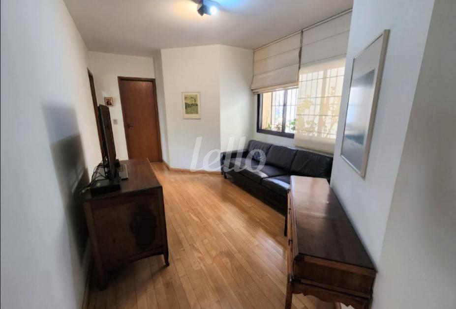 SALA IMTIMA de Apartamento à venda, Padrão com 200 m², 4 quartos e 4 vagas em Vila Mariana - São Paulo