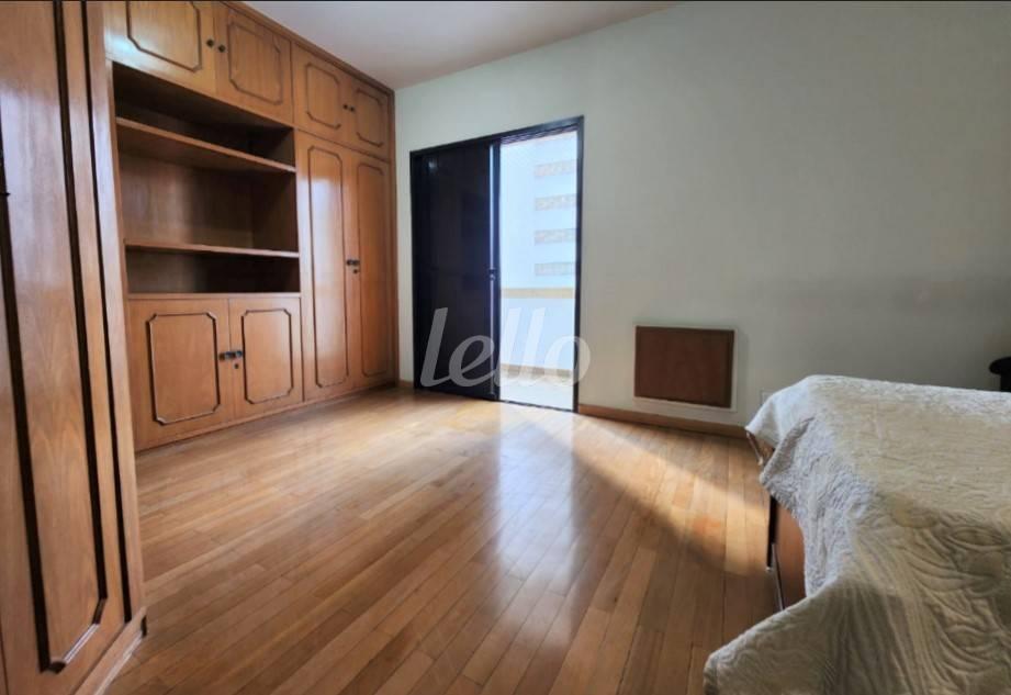 DORMITORIO de Apartamento à venda, Padrão com 200 m², 4 quartos e 4 vagas em Vila Mariana - São Paulo